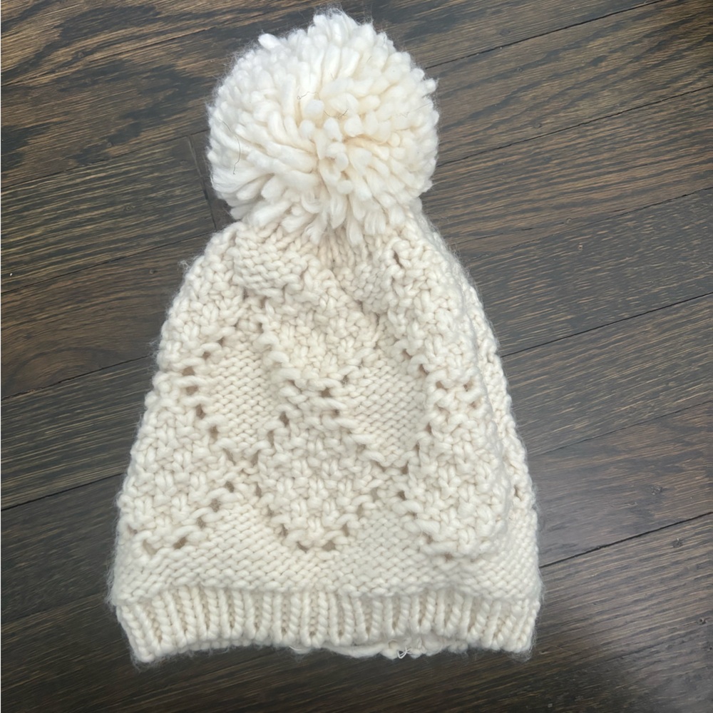 Old Navy Cream Knit Kids Hat with Pom-Pom